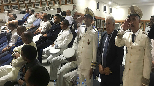 باشا مدينة بني انصار يتراس مراسيم  الاستماع الى الخطاب الملكي  و تحية  العلم بمناسبة عيد العرش المجيد