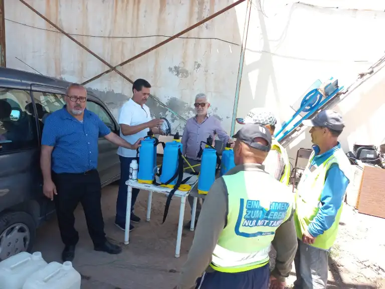 مصالح الجماعة تنظم حملة واسعة لمحاربة الحشرة القرمزية