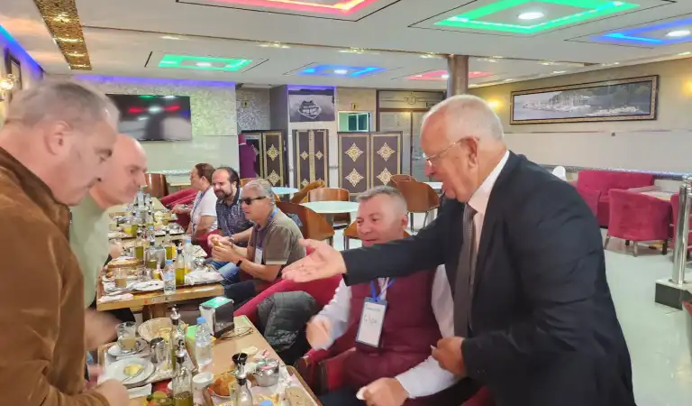 النائب الثاني لرئيس الجماعة يستقبل وفدا من الزوار ببني انصار